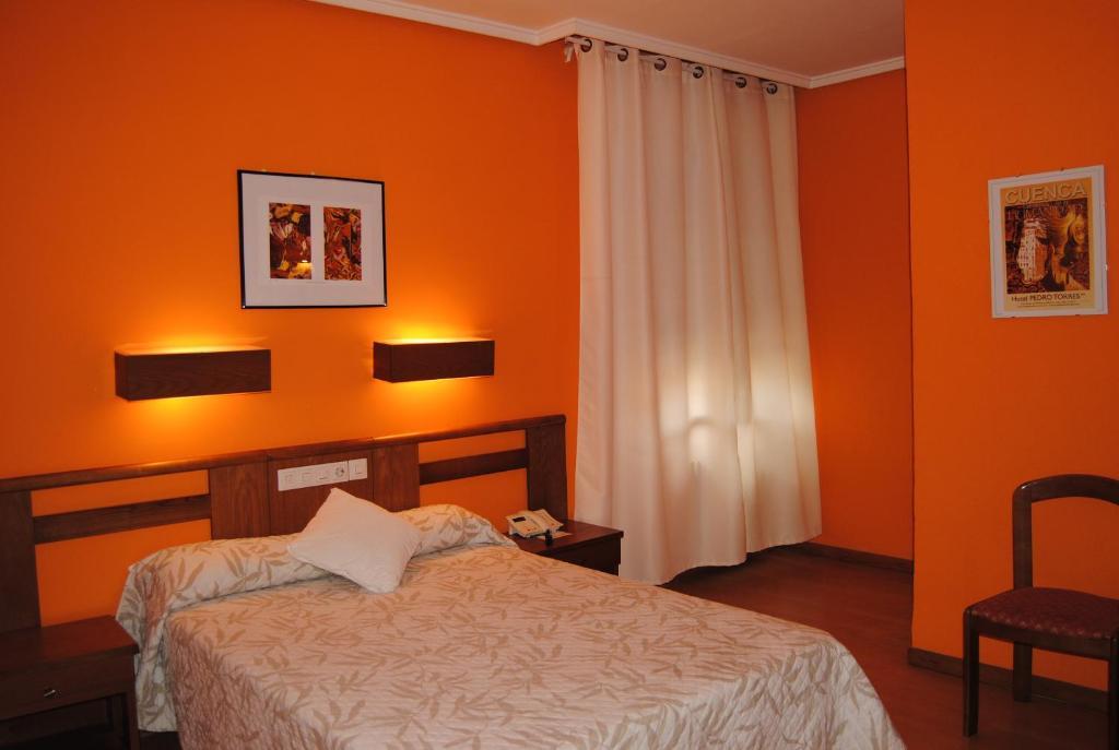 Hotel Pedro Torres Cuenca  Ngoại thất bức ảnh