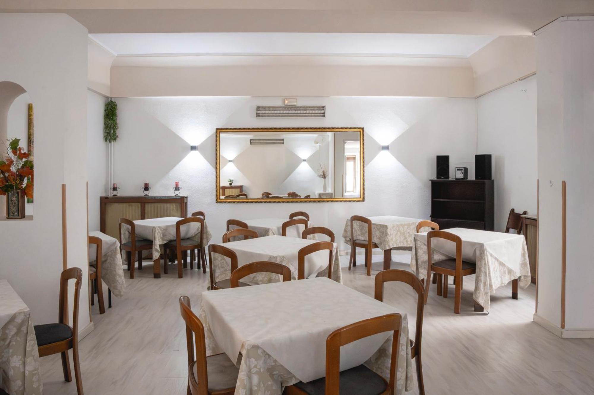Hotel Pedro Torres Cuenca  Ngoại thất bức ảnh