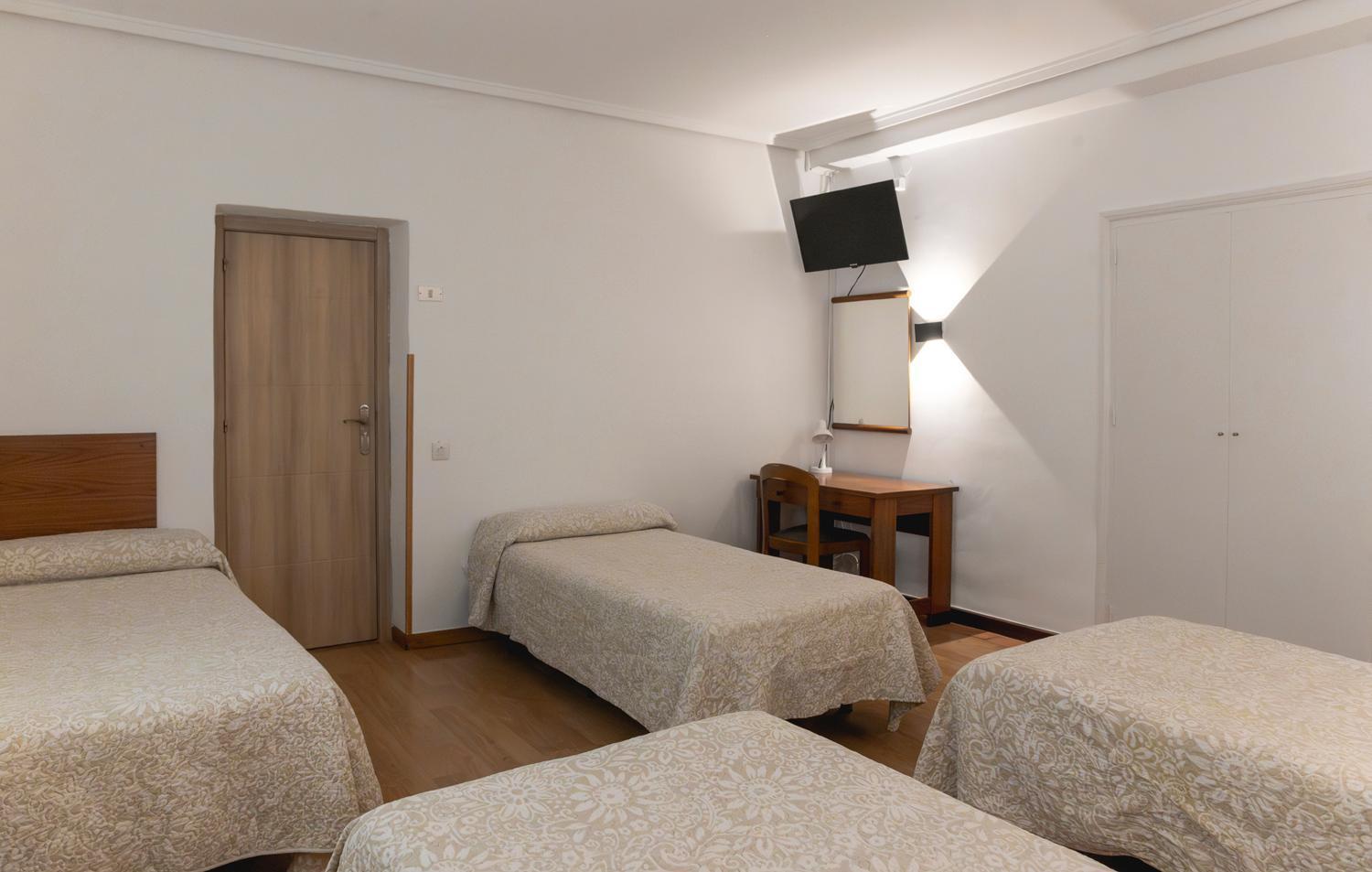 Hotel Pedro Torres Cuenca  Ngoại thất bức ảnh