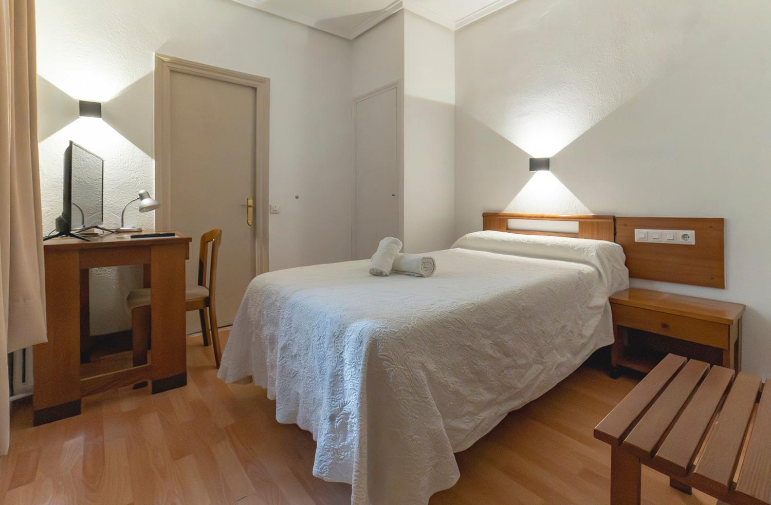 Hotel Pedro Torres Cuenca  Ngoại thất bức ảnh