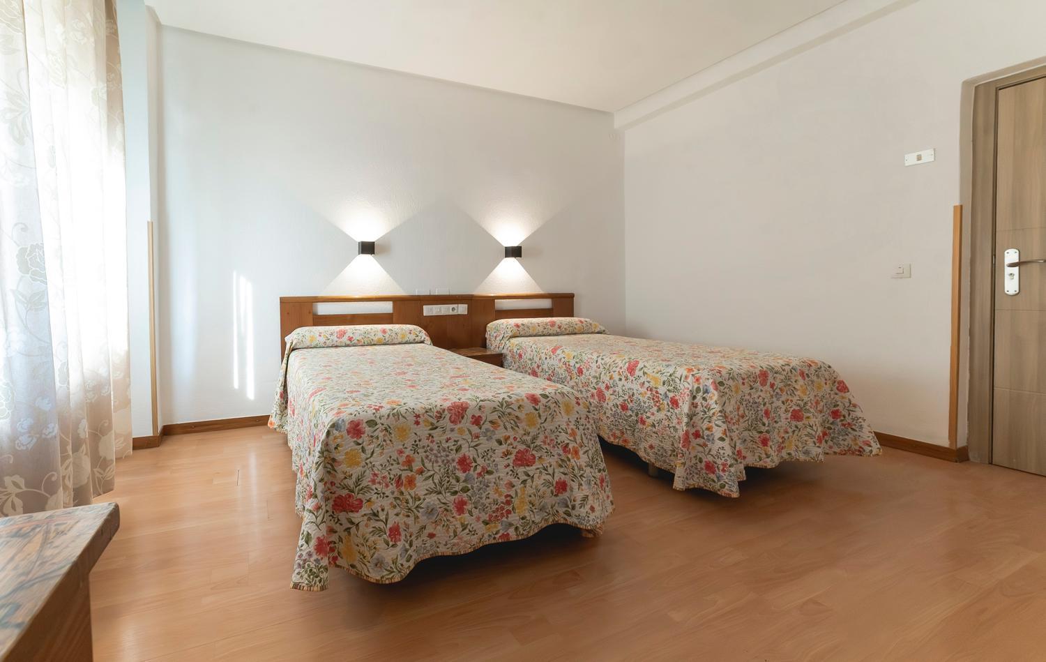 Hotel Pedro Torres Cuenca  Ngoại thất bức ảnh
