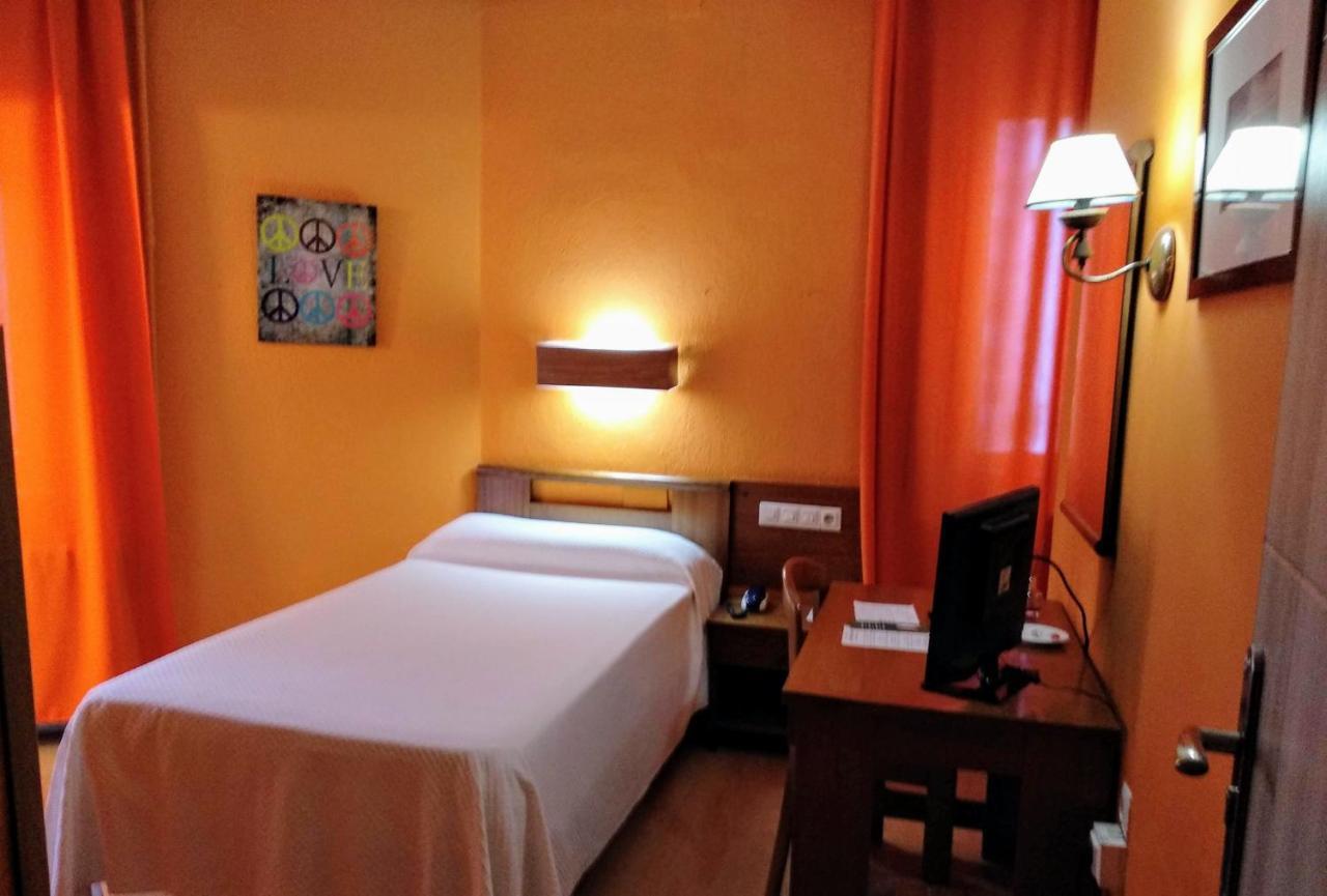 Hotel Pedro Torres Cuenca  Ngoại thất bức ảnh