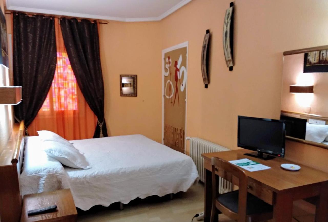 Hotel Pedro Torres Cuenca  Ngoại thất bức ảnh